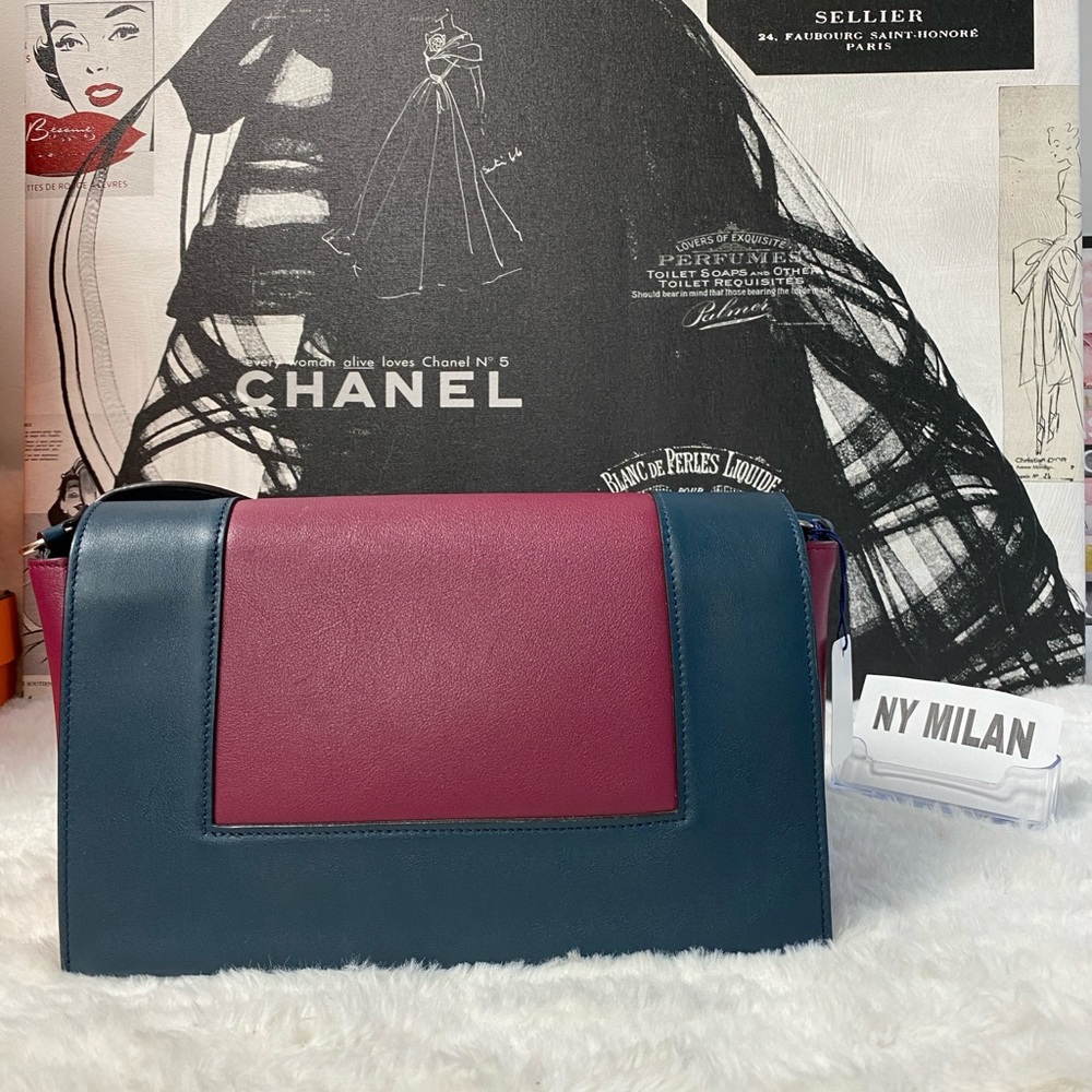 CELINE
Shiny Smooth Calfskin Medium Frame Shoulder Bag Red/Navy Blue - Picture 2 of 10